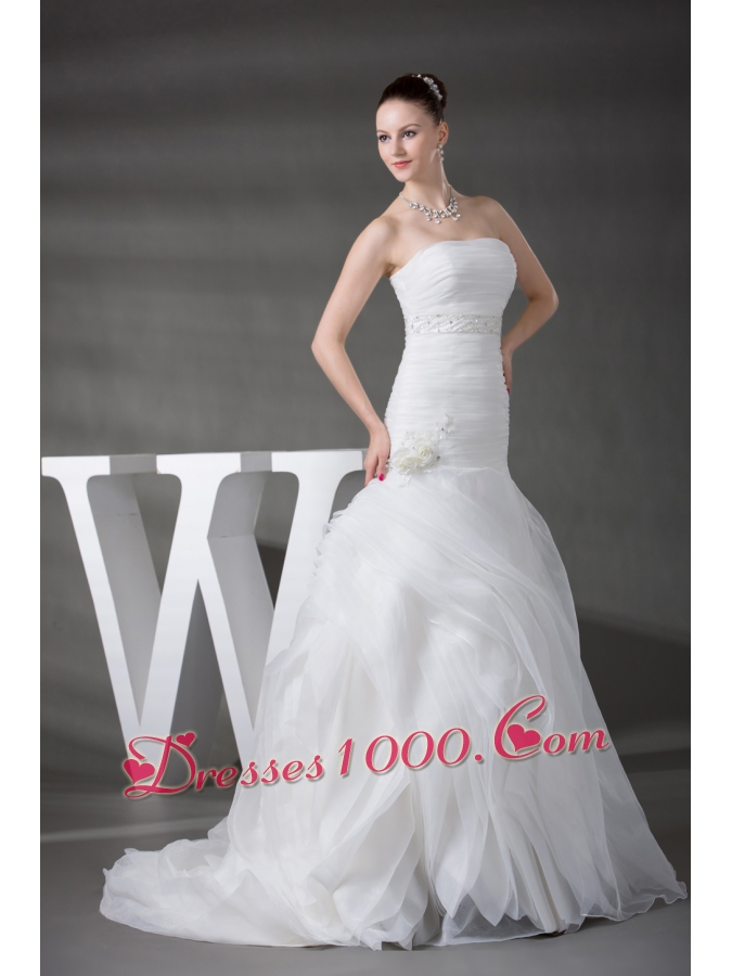 A-line Pick-ups Ruching Appliques Strapless Wedding Dress