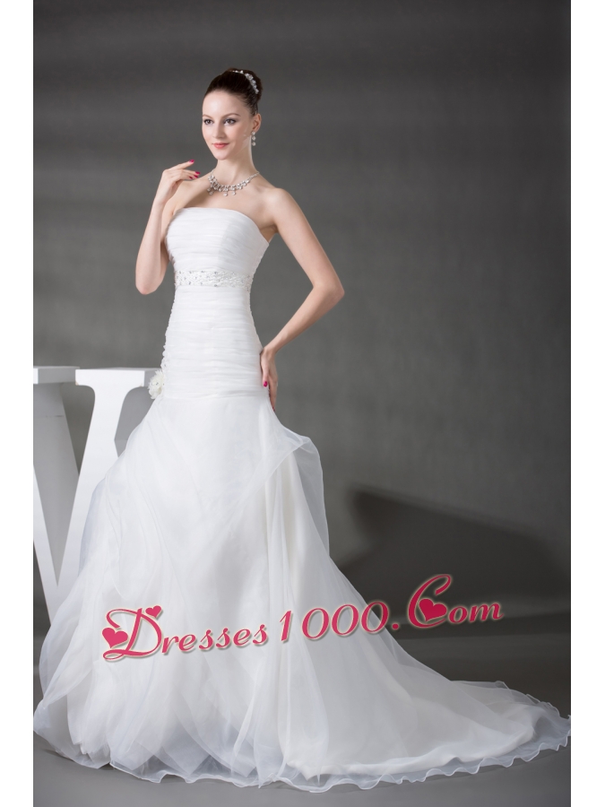A-line Pick-ups Ruching Appliques Strapless Wedding Dress