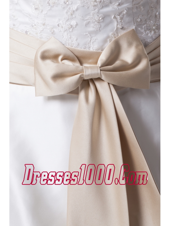 Appliques A-Line Court Train Strapless Ivory Wedding Dress