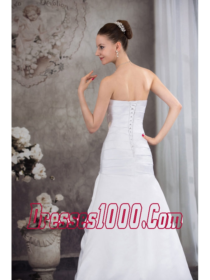 Sweetheart A-line Brush Train Pleat Wedding Dress