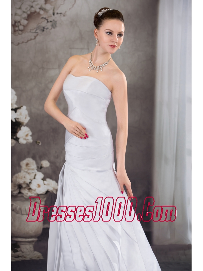 Sweetheart A-line Brush Train Pleat Wedding Dress