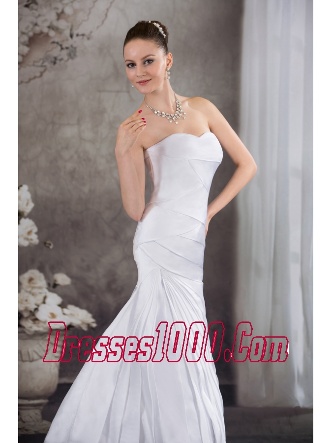 Sweetheart A-line Brush Train Pleat Wedding Dress