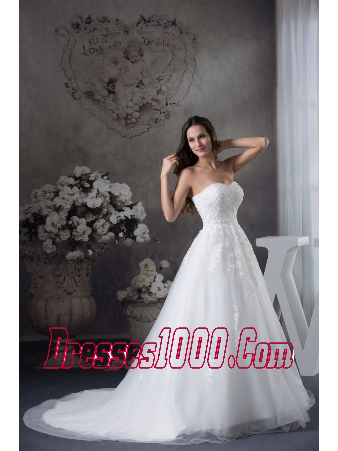 A-line Sweetheart Appliques Tulle Wedding Dress