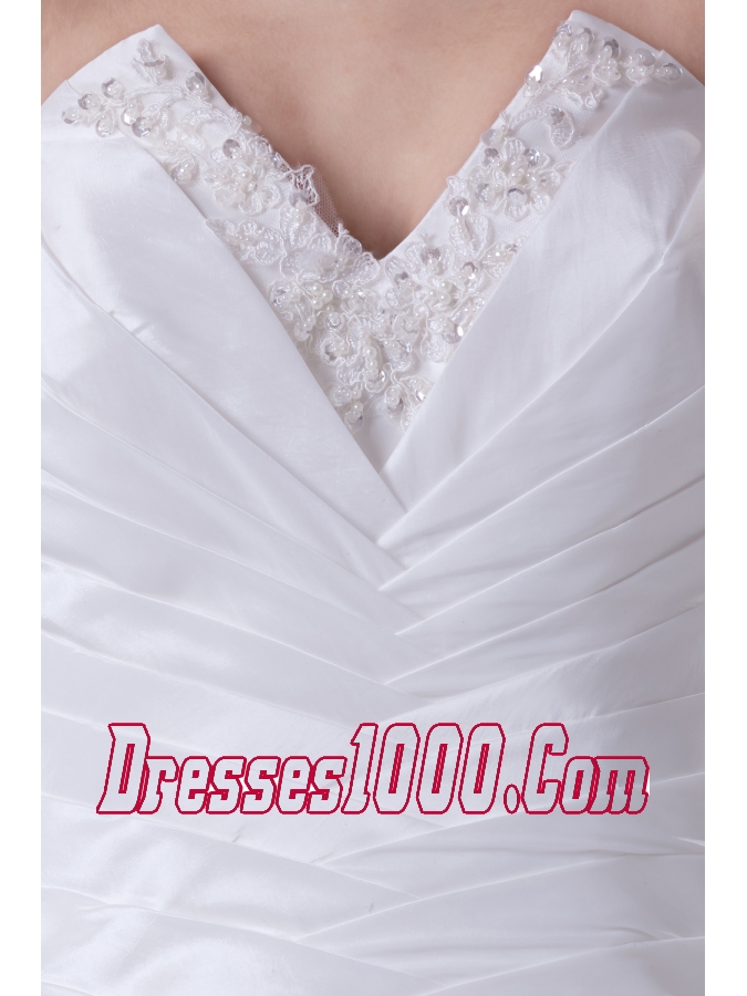 Appliques A-line / Princess Wedding Dress With Pleats Court Train