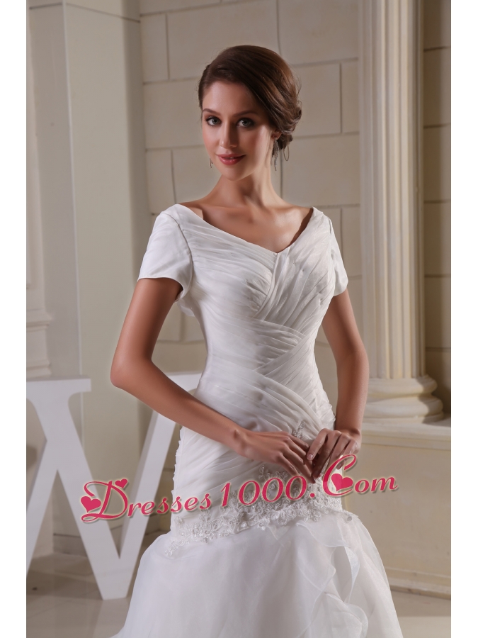 Appliques and Ruching V-neck Short Sleeves Wedding Dress