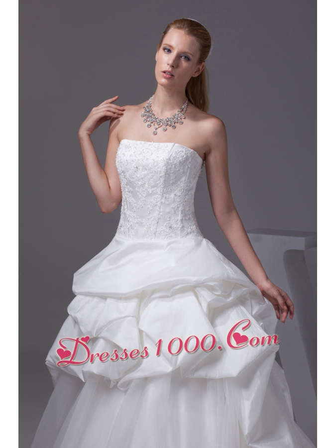 Appliques With Beading Strapless Pick-ups Wedding Dress