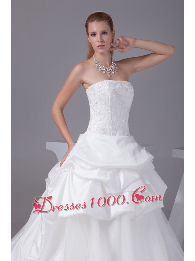 Appliques With Beading Strapless Pick-ups Wedding Dress