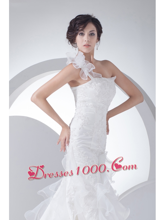 One Shoulder Ruffles Mermaid Appliques Wedding Dress