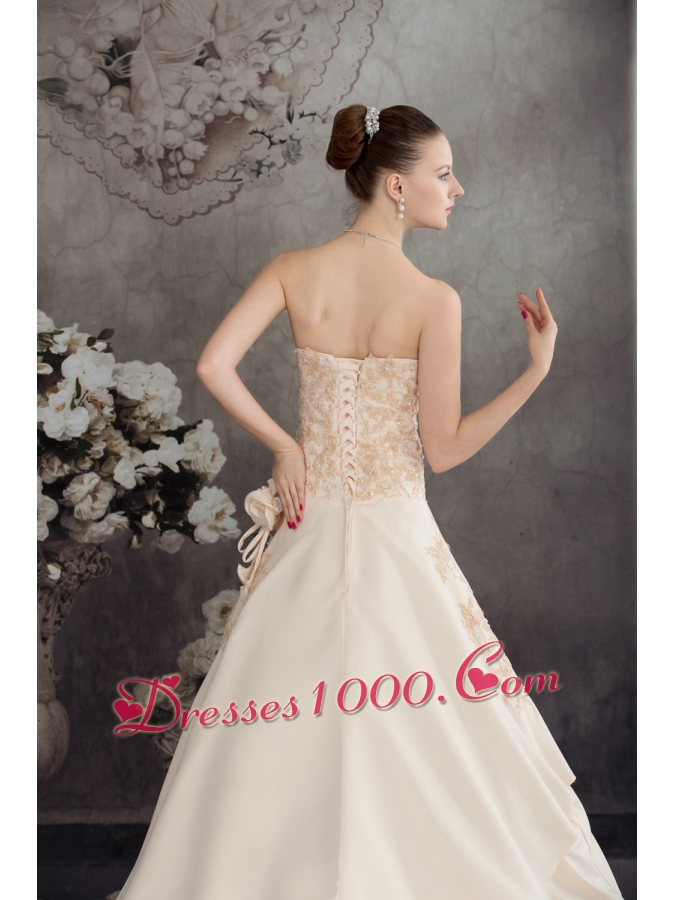 Sweetheart A-line Appliques Hand Made Flowers Taffeta Wedding Dress