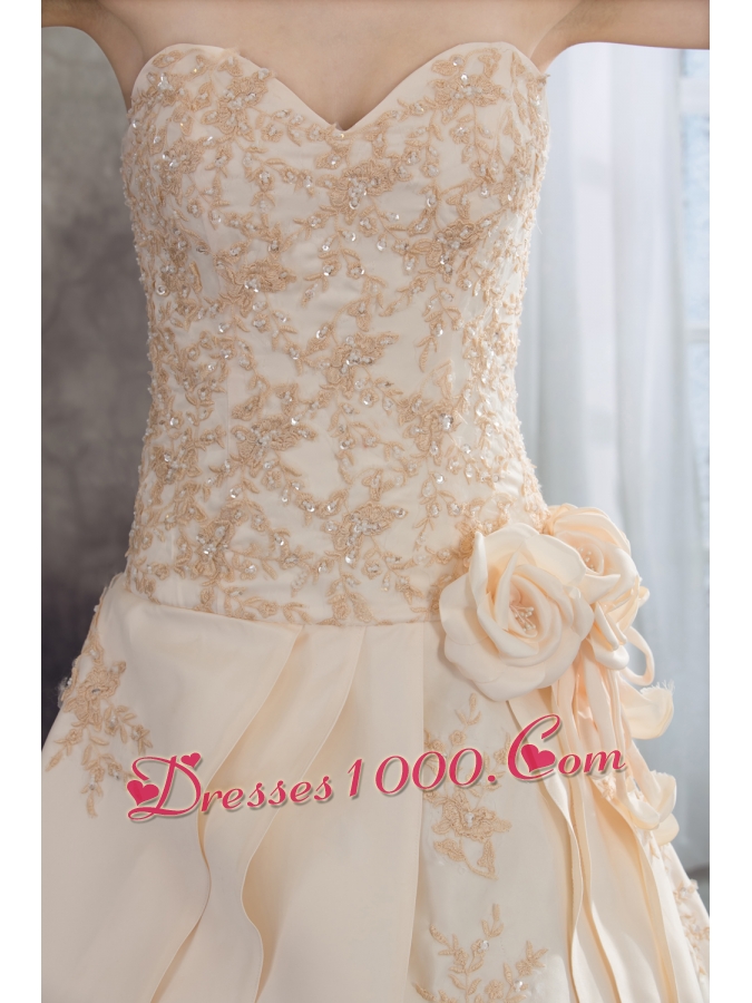 Sweetheart A-line Appliques Hand Made Flowers Taffeta Wedding Dress