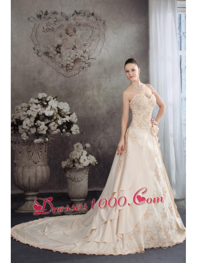 Sweetheart A-line Appliques Hand Made Flowers Taffeta Wedding Dress