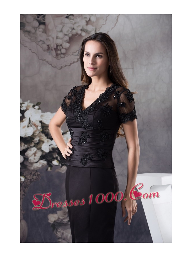 V-neck Mermaid Black Appliques Mother Of The Bride Dress