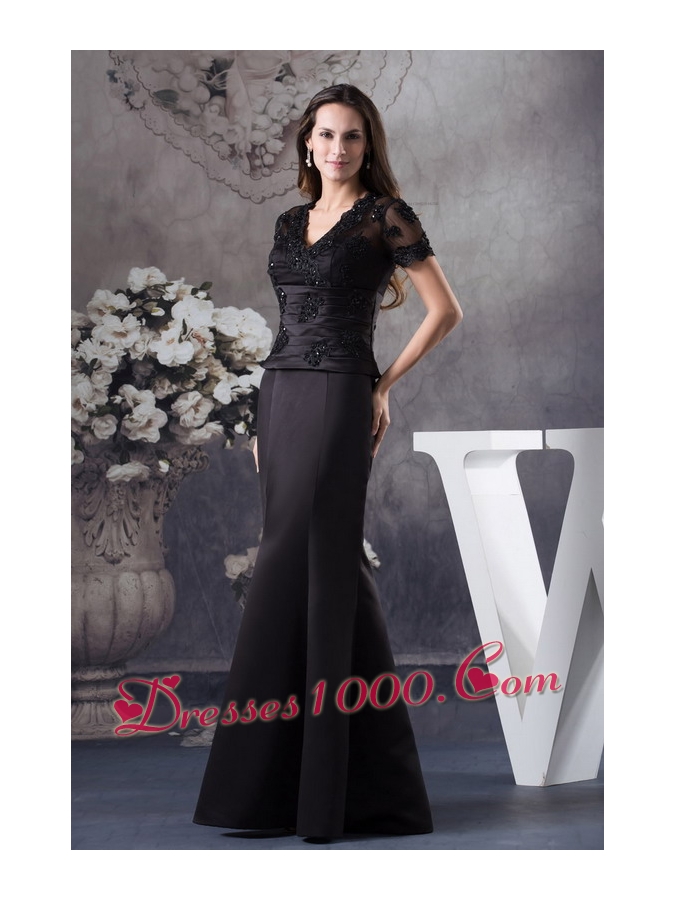 V-neck Mermaid Black Appliques Mother Of The Bride Dress