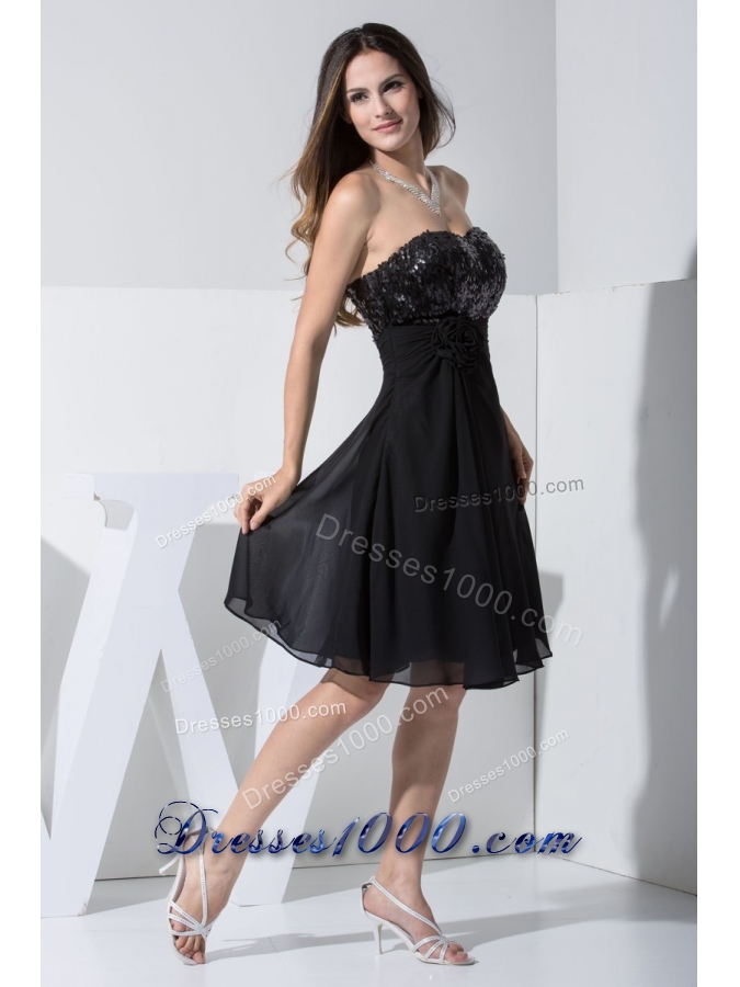 Handle Flowers and Paillettes Decorated Sweetheart Black Prom Dresses