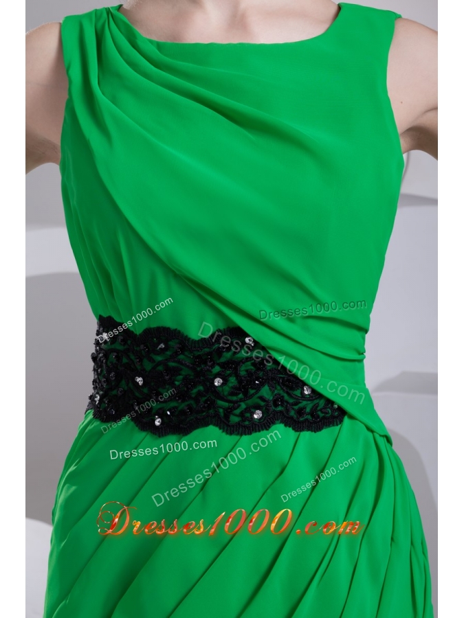 Pretty Spring Green Bateau Neck Mini Prom Dress with Appliques