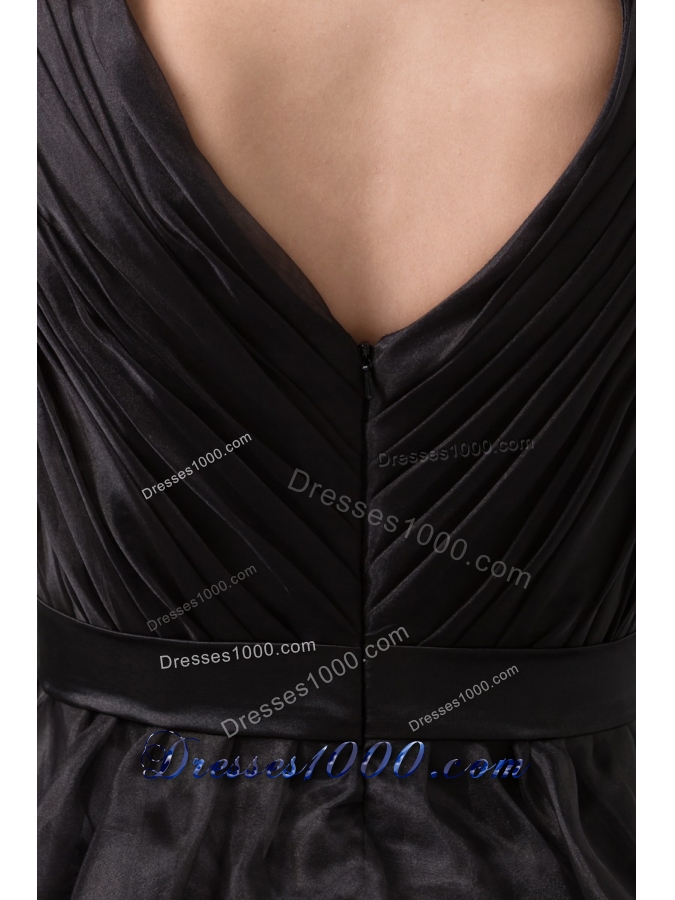 Organza Plunging V-neck Ruffle-layers Ruched Prom Dress in Black