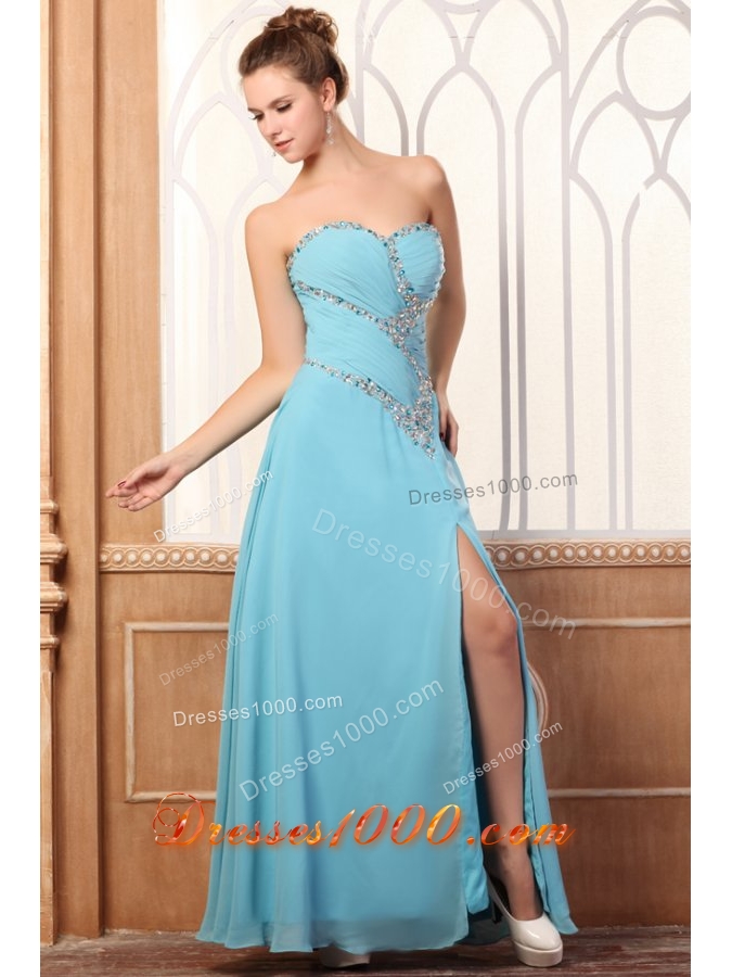 Fashionable Sweetheart Prom Dress with Beading Decoration and Slit
