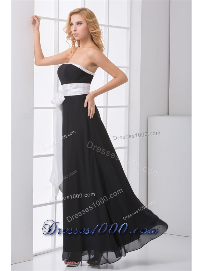 Strapless White and Black Prom Bridesmaid Dress with Bowknot