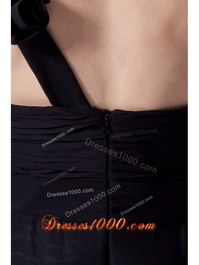 Simple Black Empire One Shoulder Prom Dress With Flowers