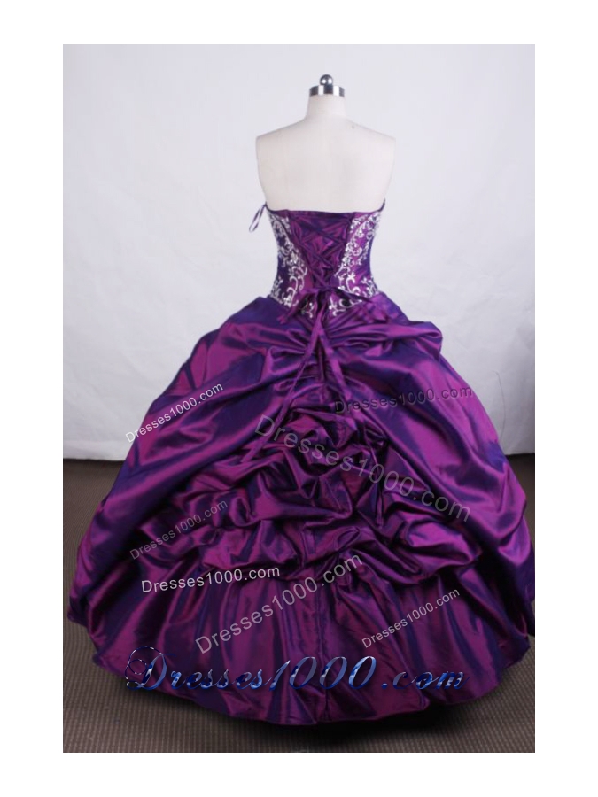 Luxurious Ball gown StraplessFloor-length Quinceanera Dresses Embroidery