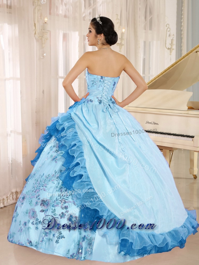 Applqiues and Hand Made Flowers For 2014 Quinceanera Dress