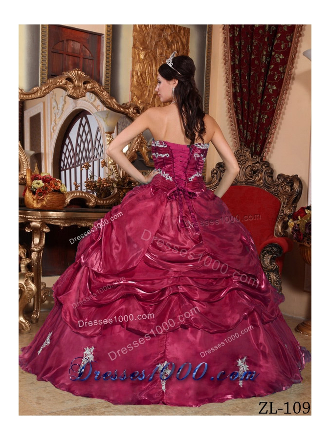 Wine Red Sweetheart Organza Appliques Quinceanera Gowns Dresses