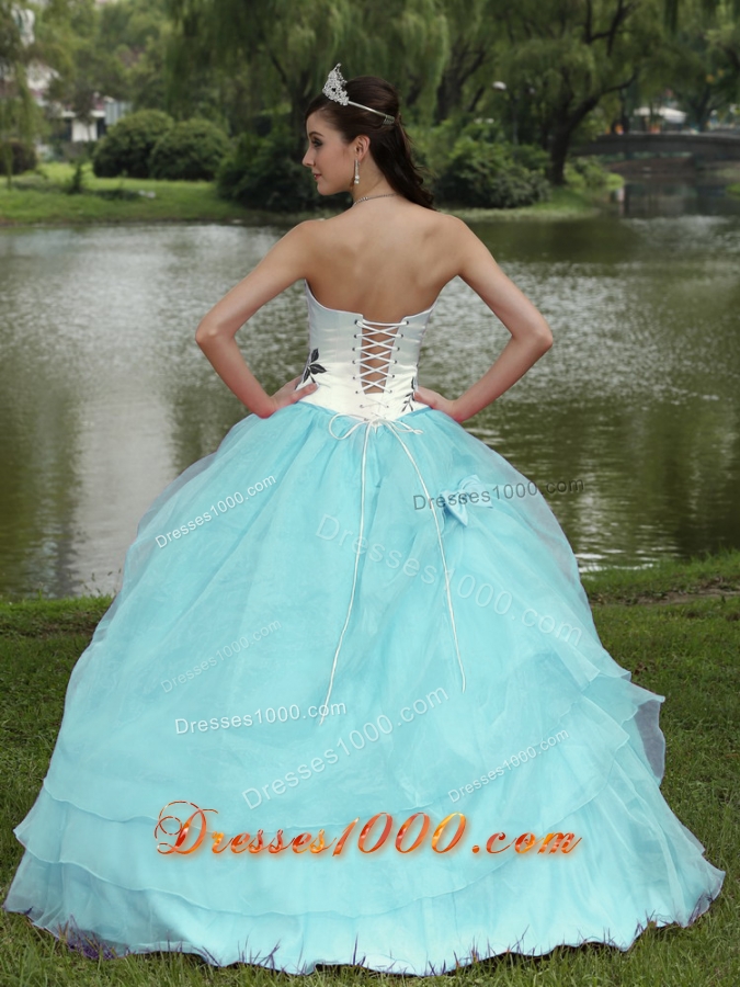 Embroidery Decorate Baby Blue Quinceanera Dress With Strapless Skirt