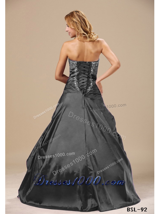 2014 Pretty Sweetheart Appliques Decorate Bust and Ruching Bodice For Prom Dress