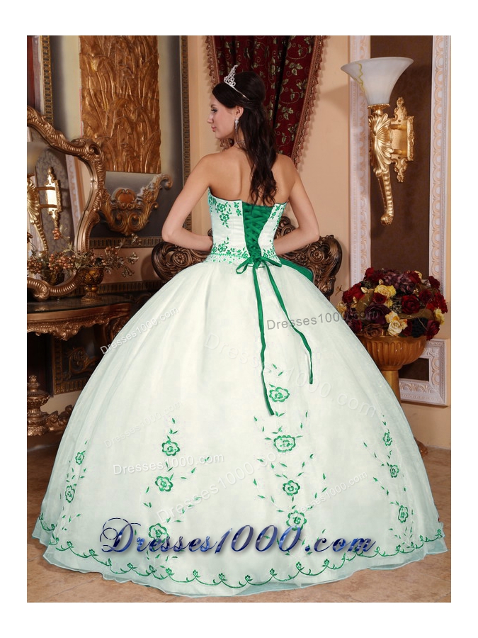 Popular White Puffy Quinceanera Dresses with Green Embroidery