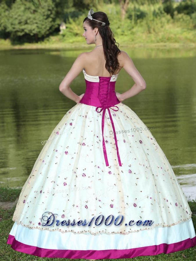 Puffy Strapless Fuchsia and White Sweet 15 Dresses with Flowers