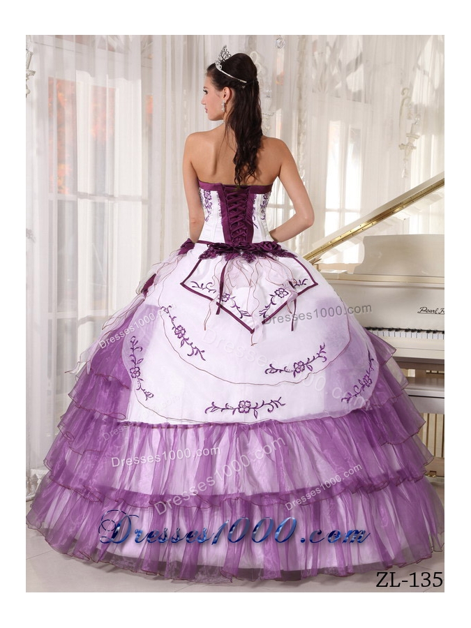 Puffy Sweetheart Sweet Sixteen Dresses with Purple Embroidery