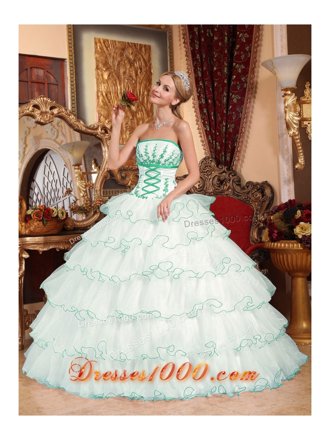 White Strapless Detachable Train Organza Appliques Quinceanera Dress with Layers