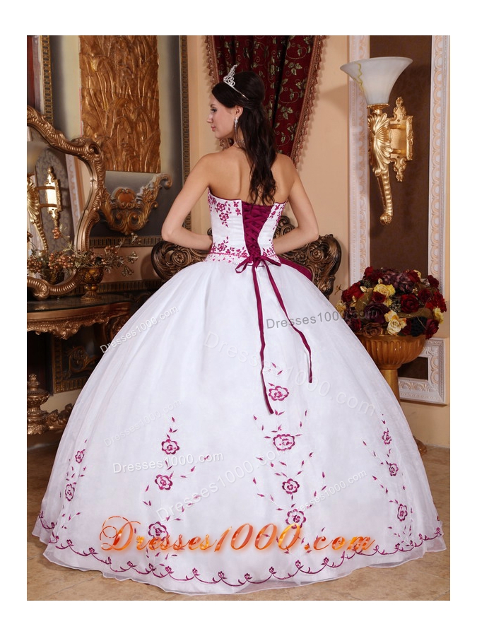 Strapless Organza Burgundy Embroidery Quinceanera Dress in White