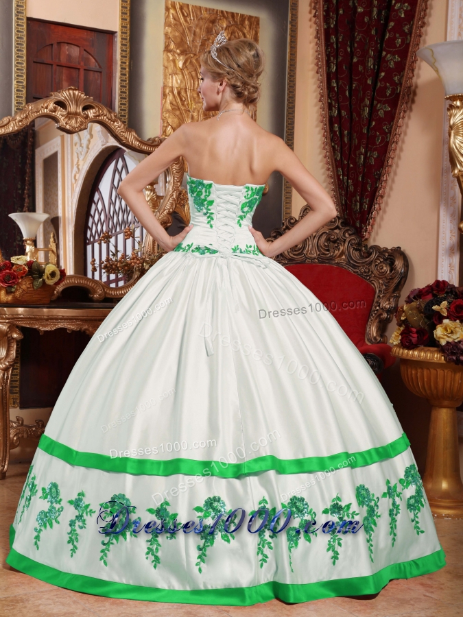 Sweetheart Green Appliques for White Puffy Quinceaneras Dress