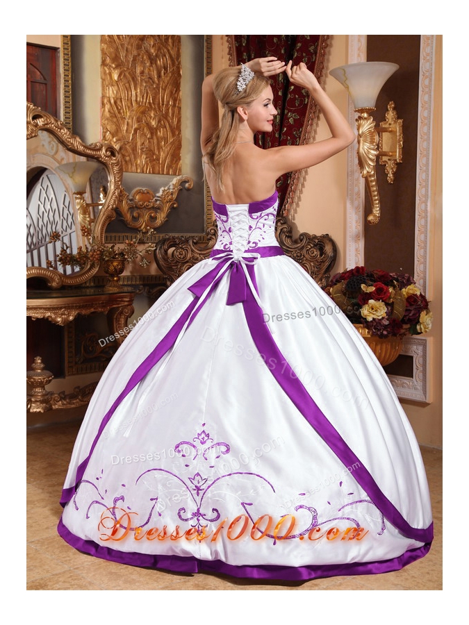 White Strapless Embroidery Puffy Quinceanera Dresses in White