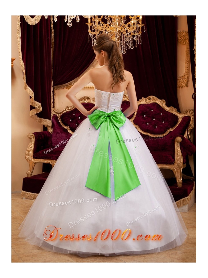 White Strapless Princess Quinceanera Gown Dresses with Appliques and Bowknot