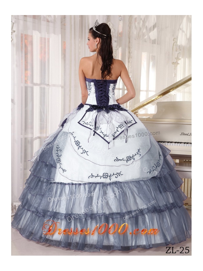 Puffy Sweetheart Organza Quinceanera Dress with Gray Embroidery