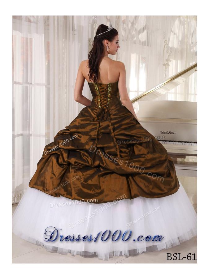 2014 Fashionable Puffy Sweetheart Quinceanera Dress with Appliques and Pick-ups