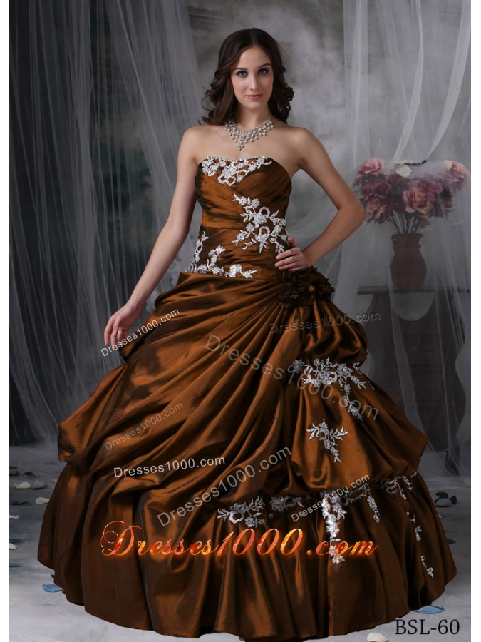 2014 Puffy Ball Gown Strapless Quinceanera Dress with Appliques