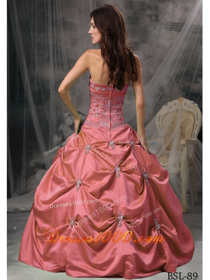 Cheap Strapless Quinceanera Gown Dresses with Appliques and Pick-ups
