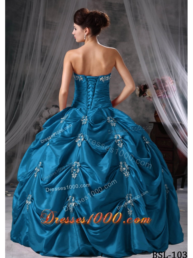 Puffy Strapless Appliques Taffeta Simple Quinceanera Dresses