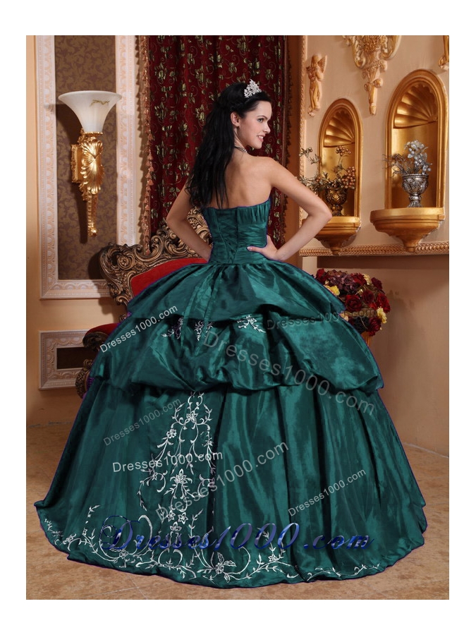Sweetheart Turquoise Quinceaneras Dresses with Embroidery and Pick-ups