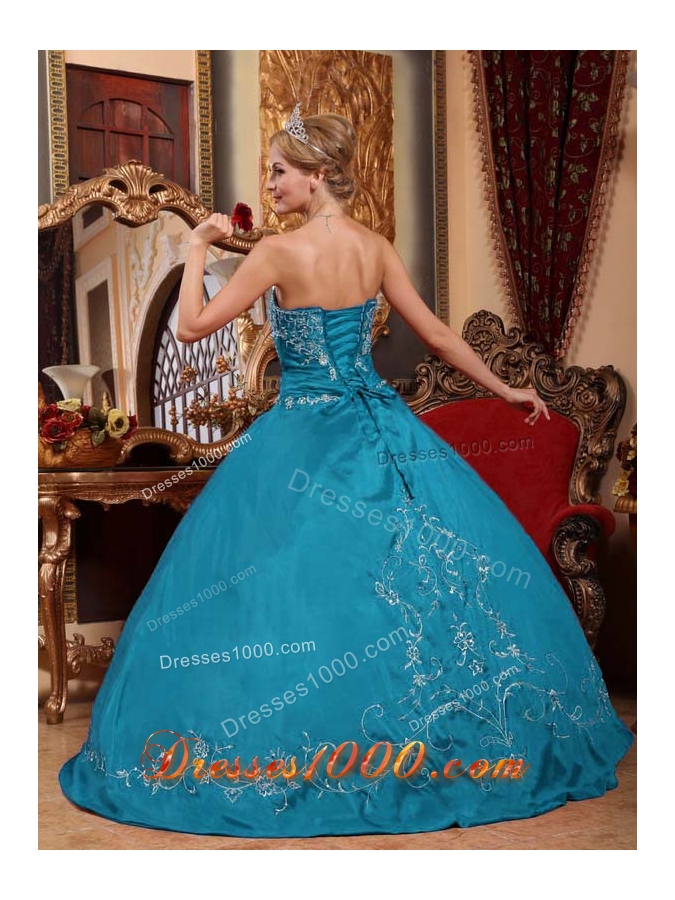 Simple Ball Gown Strapless Embroidery Quinceanera Gowns for Military Ball