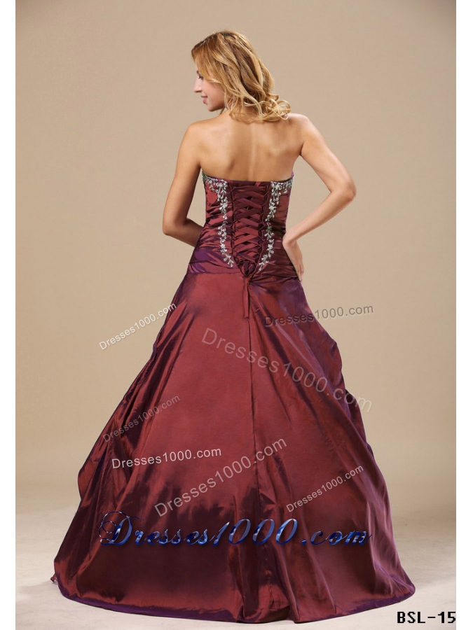 Sweetheart Burgundy Quinceanera Dresses with Appliques and Pick-ups