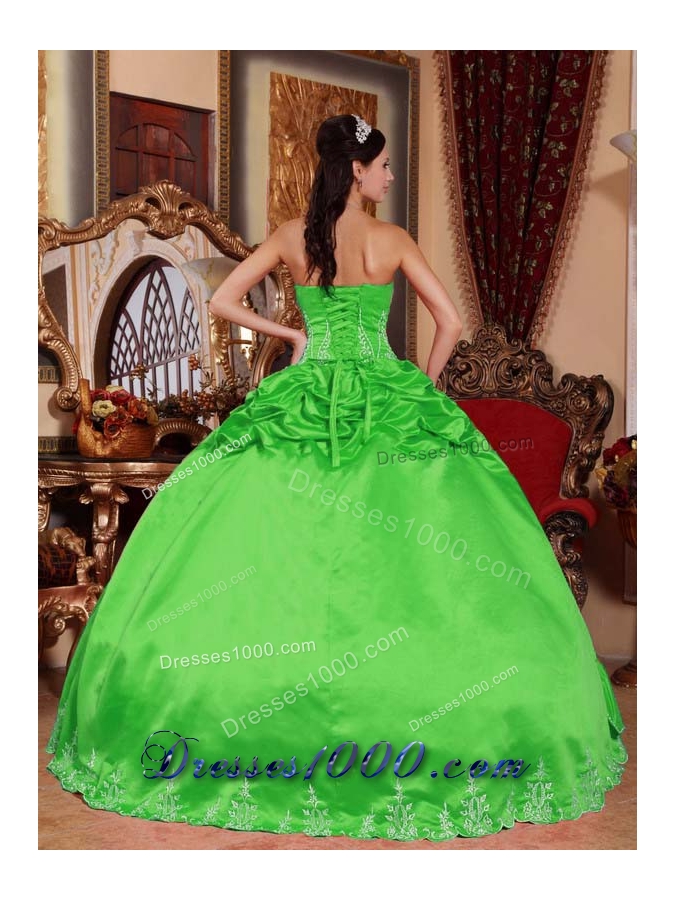 2014 Strapless Embroidery Spring Green Long Puffy Quinceanera Dresses