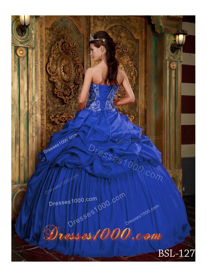 2014 Pretty Blue Sweetheart with Beading and Appliques Quinceanera Dresses