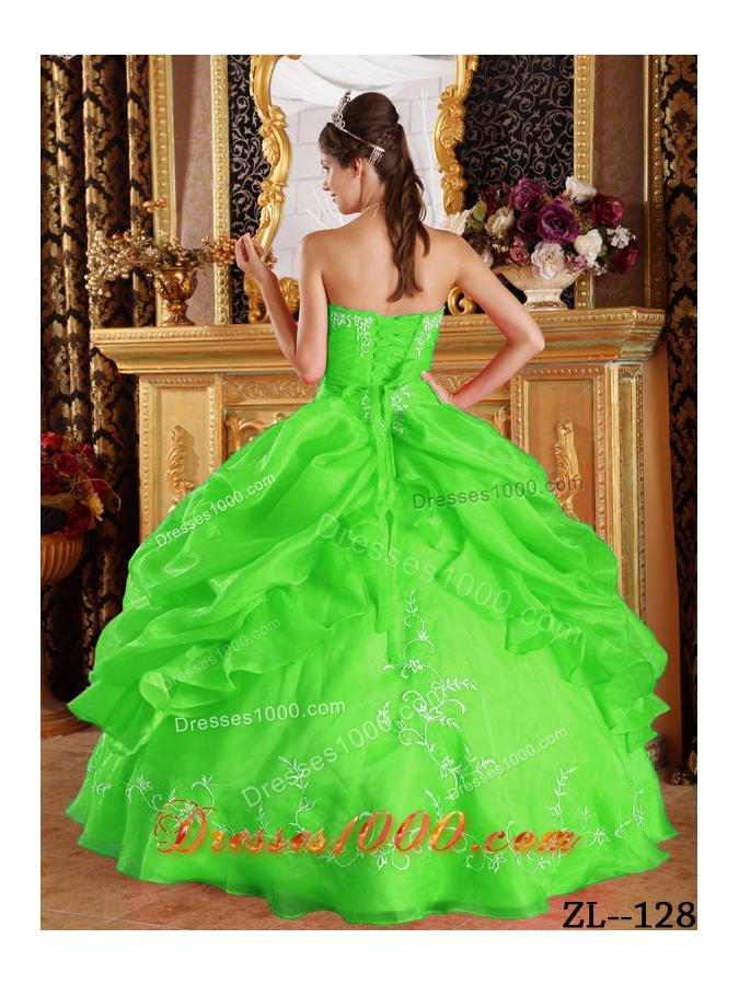 2014 Pretty Spring Green Strapless Embroidery Puffy Sweet 15 Dresses