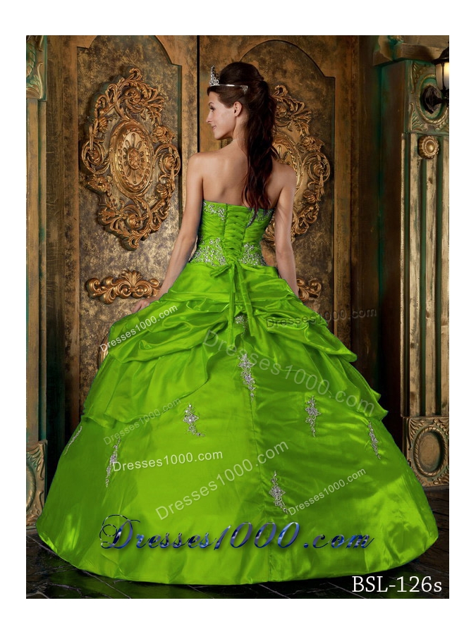 Appliques Puffy Spring Green Quinceanera Gowns with Sweetheart