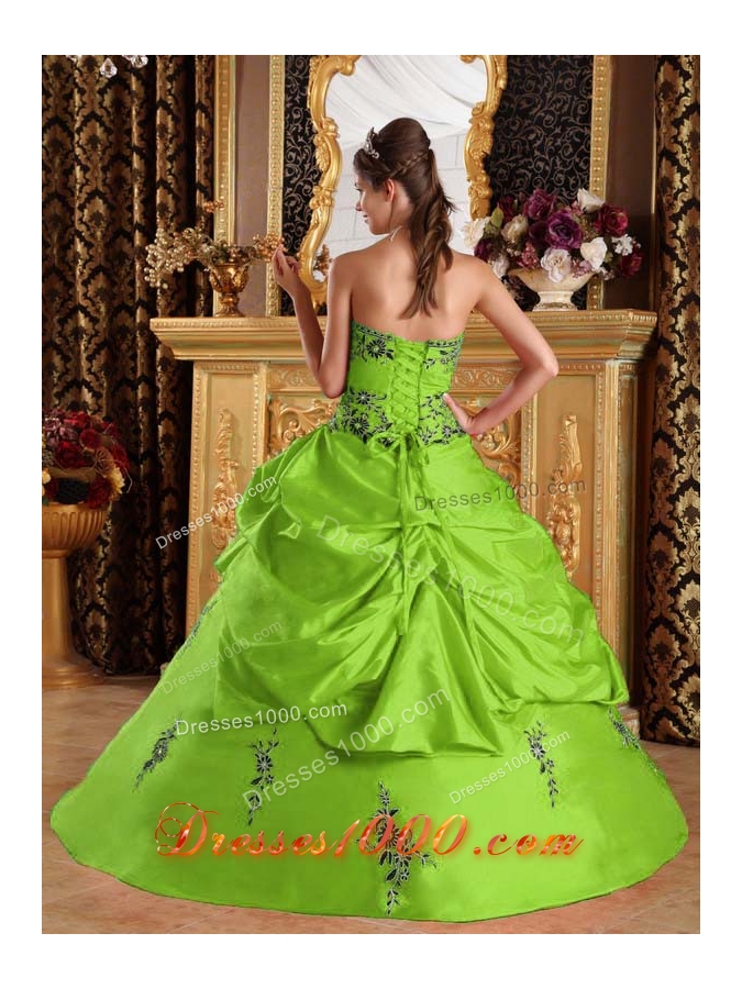 Puffy Strapless Embroidery Quinceanera Dresses in Spring Green