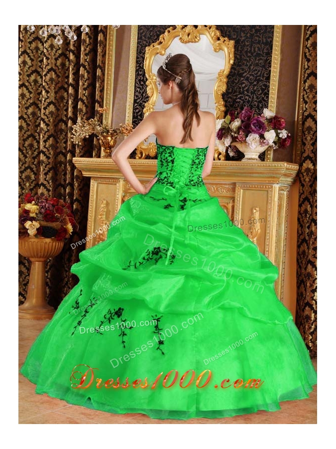 2014 Puffy Sweetheart Long Embroidery Organza Quinceanera Dresses